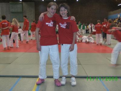 Valentina Askic en Lynn Folie op Interprovinciaal Miniemen Tornooi te Herentals.