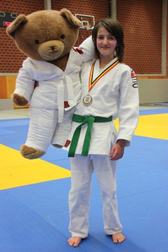 Lynn Folie en onze Mascotte op het Belgisch Kampioenschap te Ronse.