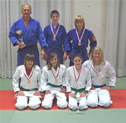 Groepsfoto van ons JeugdTopTeam 2011 op het Provinciaal kampioenschap.<br>

Vlnr boven: Trainer/coach Roger Alen, Nick Folie en Marciano Proost<br>

Vlnr onder: Valentina Askic, Jana Lieckens, Lynn Folie en Lotte Vranken<br>