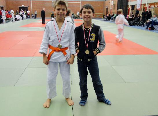 Gregory STERCKX U13-ZILVER en Zelem BATCHAEV U13-BRONS