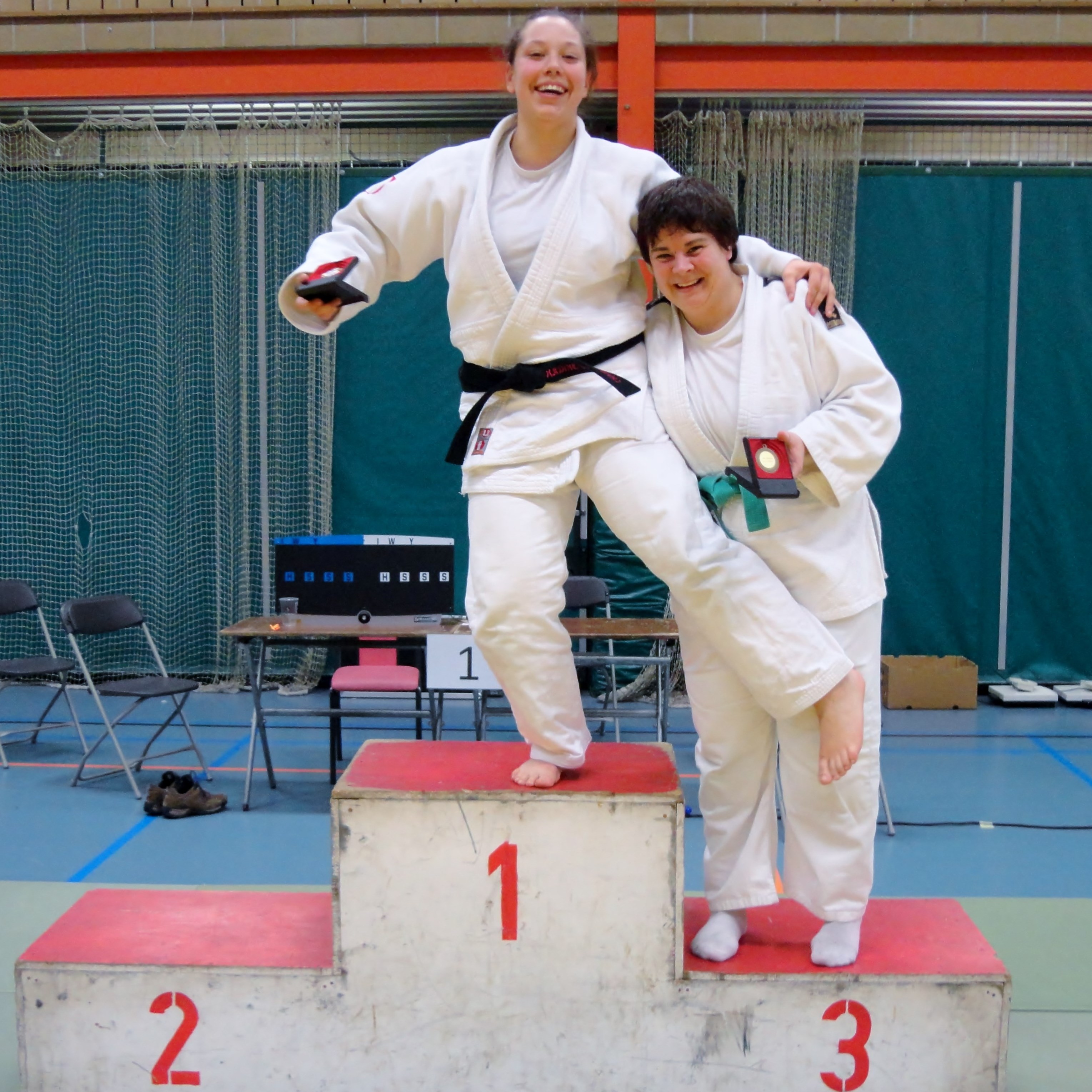 DAPHNE behaalt het BRONS na een BEST OF 3 op het OPEN NE-WAZA toernooi (alle graden)...goed weerwerk...PROFICIAT!!!