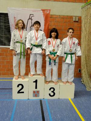 ZELEM pakt vlot het GOUD U15/-38KG